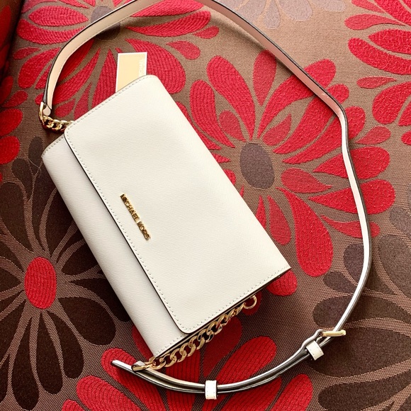 Michael Kors Handbags - NEW Michael Kors  Jet Set Travel 3 in 1 Crossbody.